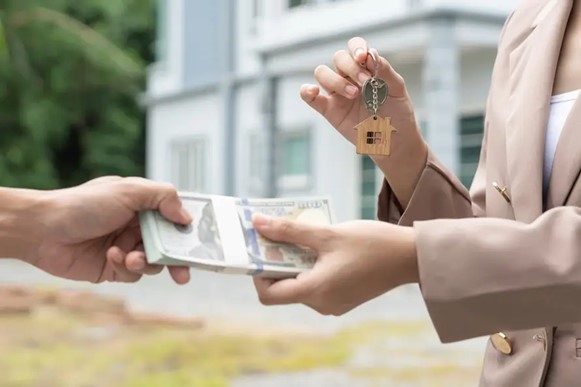Homeowner selling house for cash in Michigan