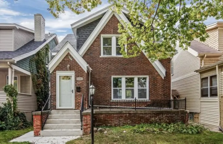 A home in Grosse Pointe, MI, in need of sell my home for fast cash